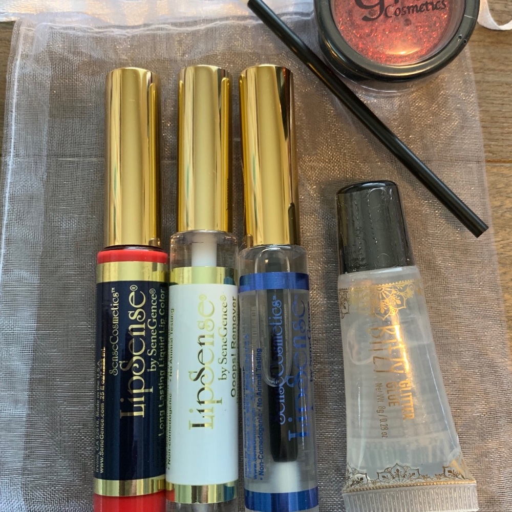 LipSense RED Glitter Lip Kit! 💋New & Unopened!❤️